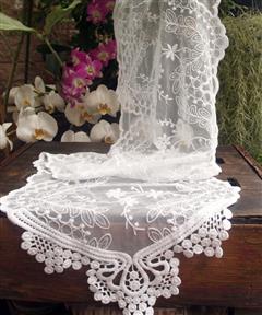 Ivory Lace Runner